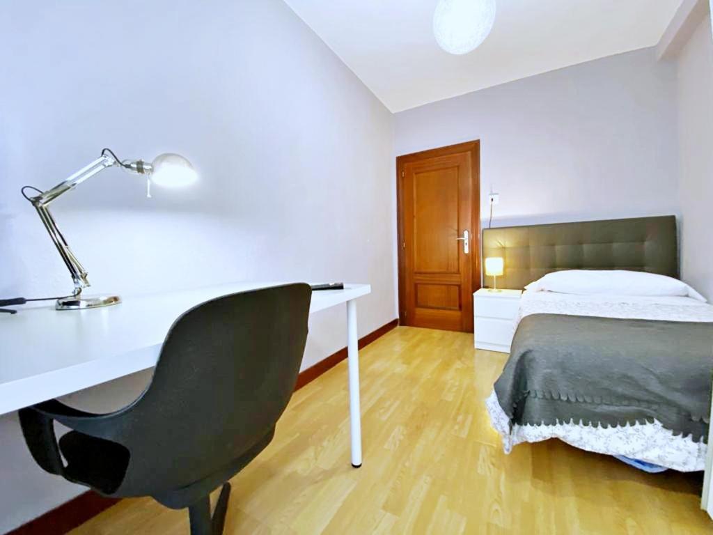 Apartamentos Milan 1 Wifi Y Parking Gratuito Oviedo Exteriör bild