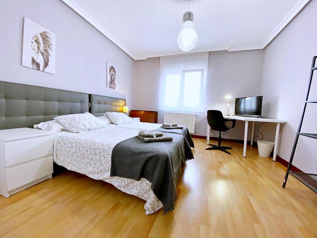 Apartamentos Milan 1 Wifi Y Parking Gratuito Oviedo Exteriör bild